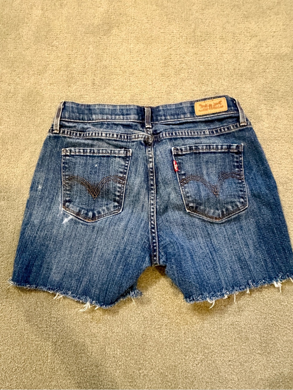 Levi’s 525 - Perfect Waist - Straight Leg Cutoff Shorts - EUC - Size 28 jorts